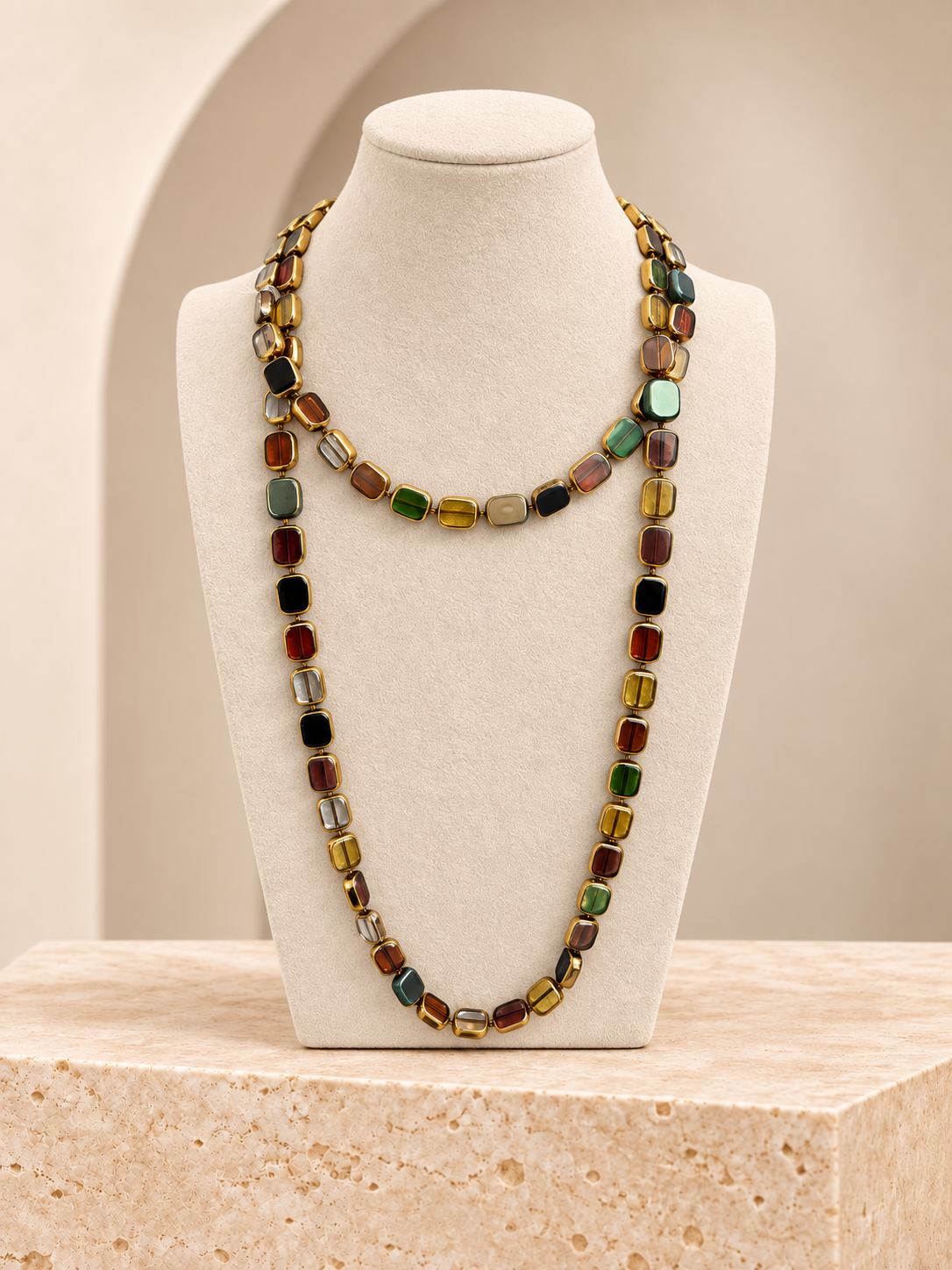 Collana multicolore a doppio giro