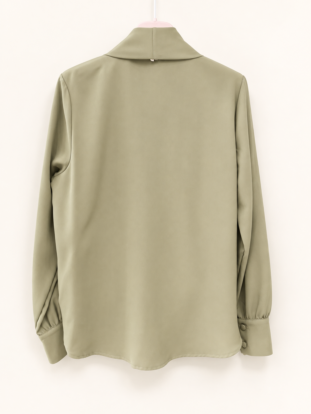 no-nà - Blusa con foulard e spilla militare