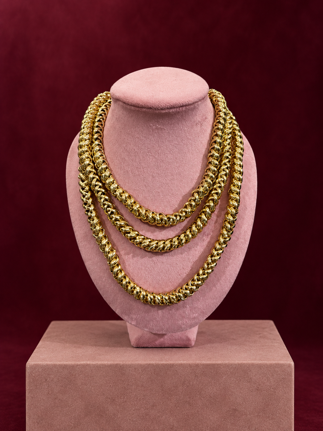 Collana a tre fili in metallo dorato